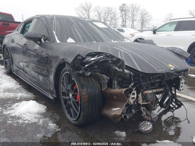  Salvage Porsche Panamera