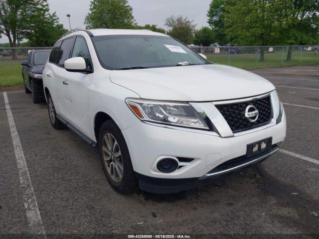  Salvage Nissan Pathfinder