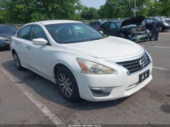  Salvage Nissan Altima