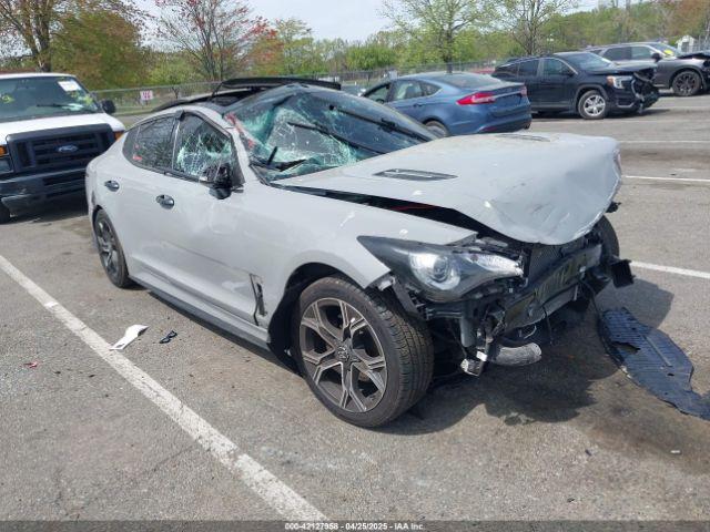  Salvage Kia Stinger