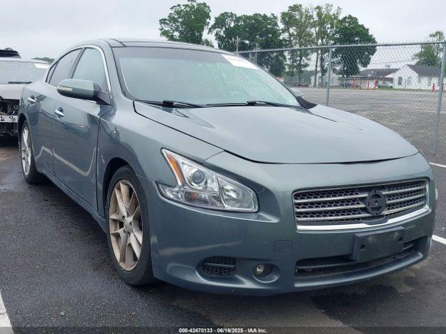  Salvage Nissan Maxima