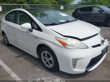  Salvage Toyota Prius