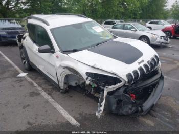 Salvage Jeep Cherokee