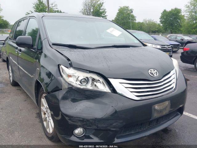  Salvage Toyota Sienna