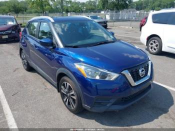  Salvage Nissan Kicks