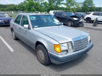  Salvage Mercedes-Benz 300