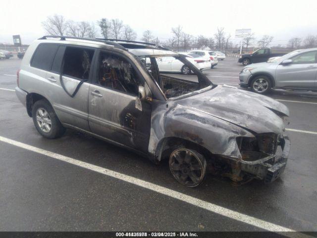  Salvage Toyota Highlander