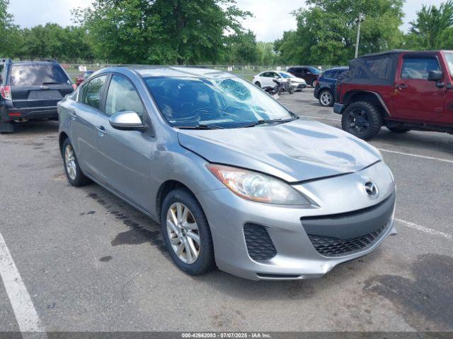  Salvage Mazda Mazda3