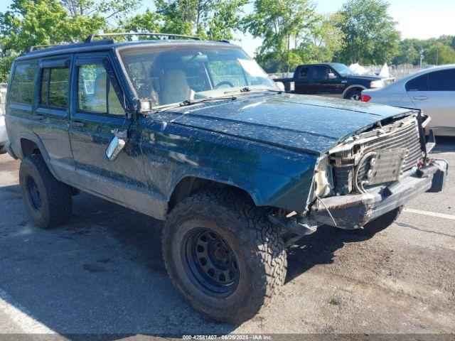  Salvage Jeep Cherokee