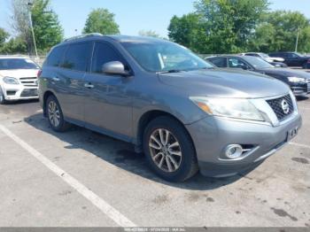  Salvage Nissan Pathfinder