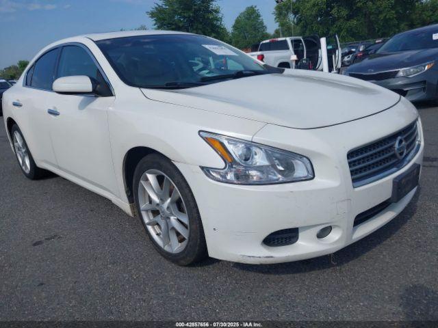  Salvage Nissan Maxima