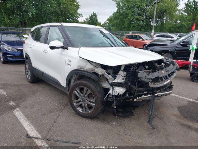  Salvage Kia Seltos