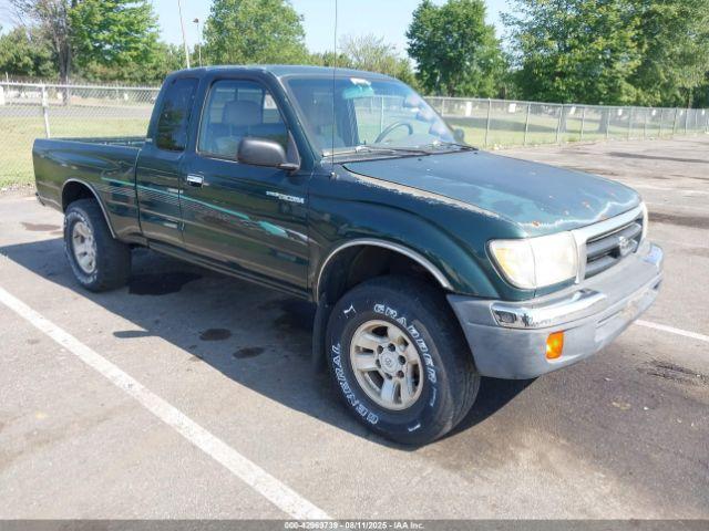  Salvage Toyota Tacoma