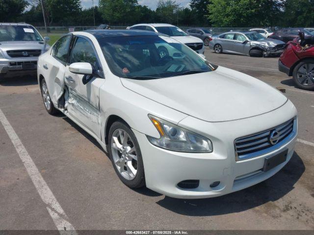  Salvage Nissan Maxima