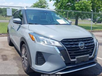  Salvage Nissan Kicks