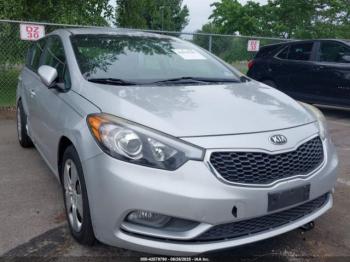  Salvage Kia Forte