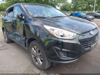  Salvage Hyundai TUCSON