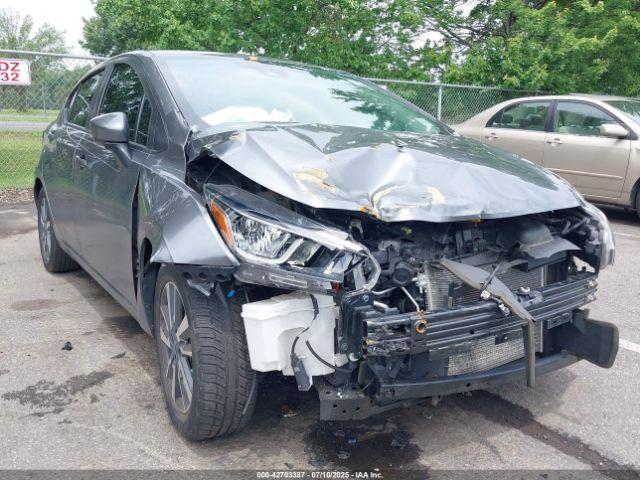  Salvage Nissan Versa