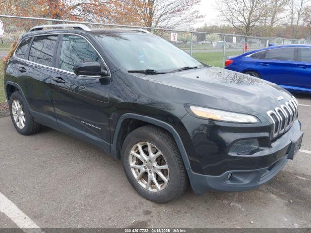  Salvage Jeep Cherokee