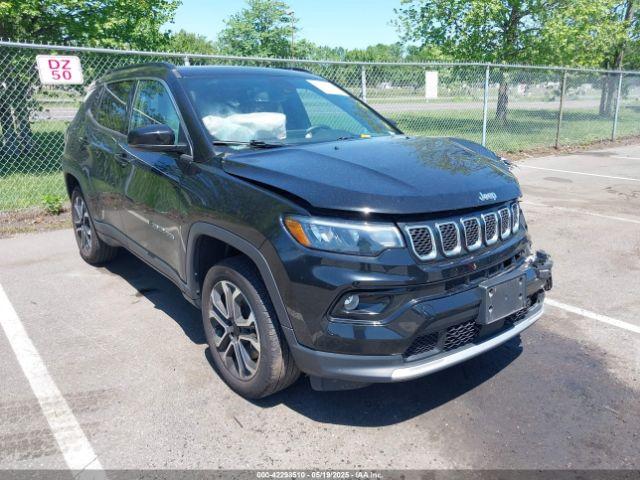  Salvage Jeep Compass