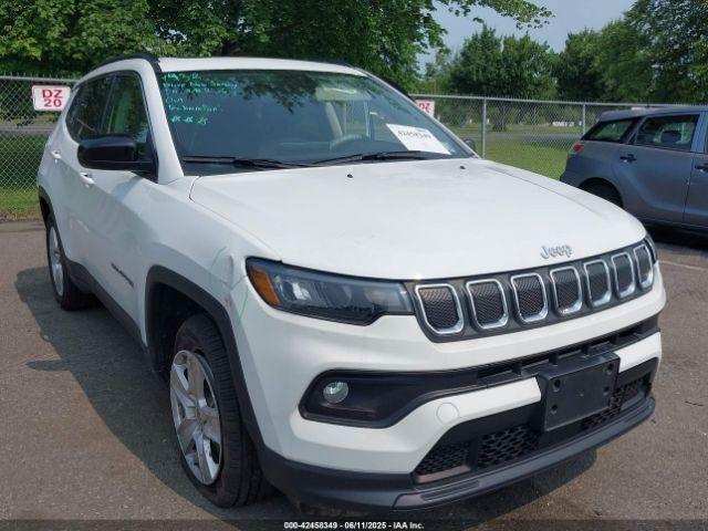  Salvage Jeep Compass