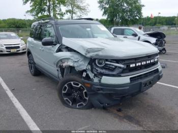 Salvage Ford Bronco