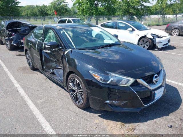  Salvage Nissan Maxima