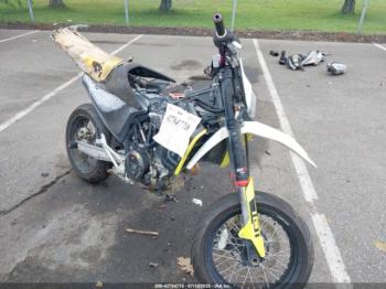  Salvage Husqvarna Supermoto 701