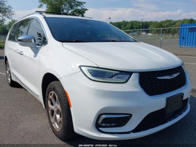  Salvage Chrysler Pacifica