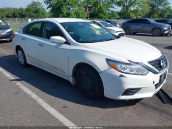  Salvage Nissan Altima