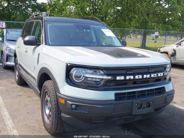  Salvage Ford Bronco