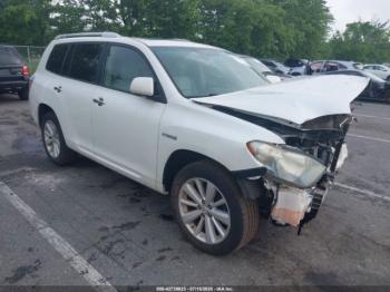  Salvage Toyota Highlander