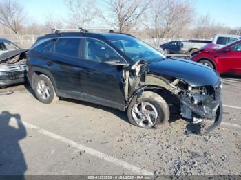  Salvage Hyundai TUCSON