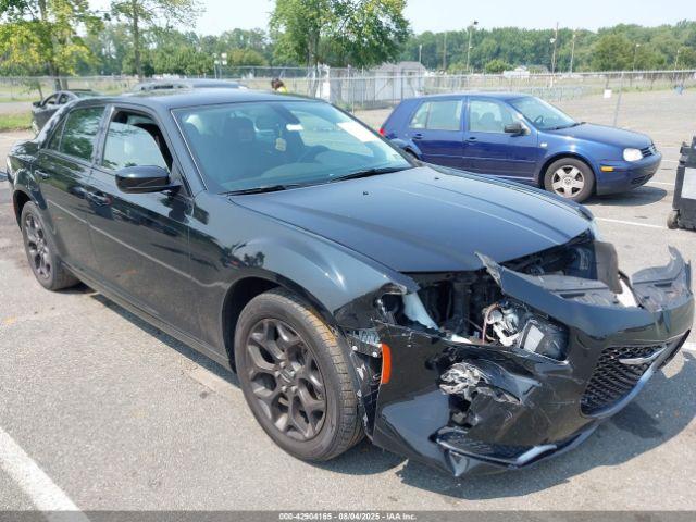  Salvage Chrysler 300