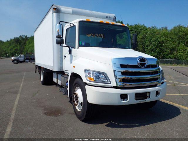  Salvage Hino 258 268