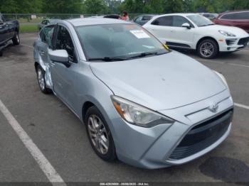  Salvage Toyota Yaris