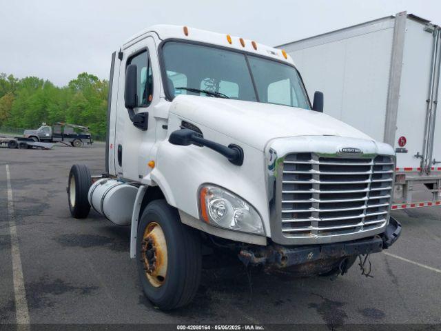  Salvage Freightliner Cascadia 113