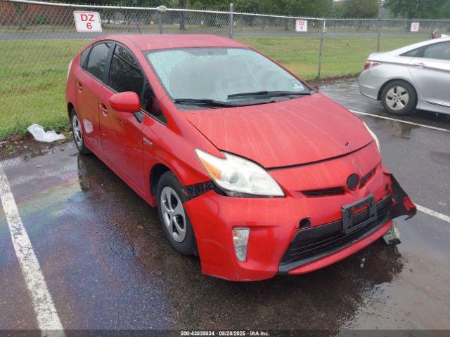  Salvage Toyota Prius