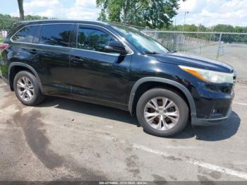  Salvage Toyota Highlander