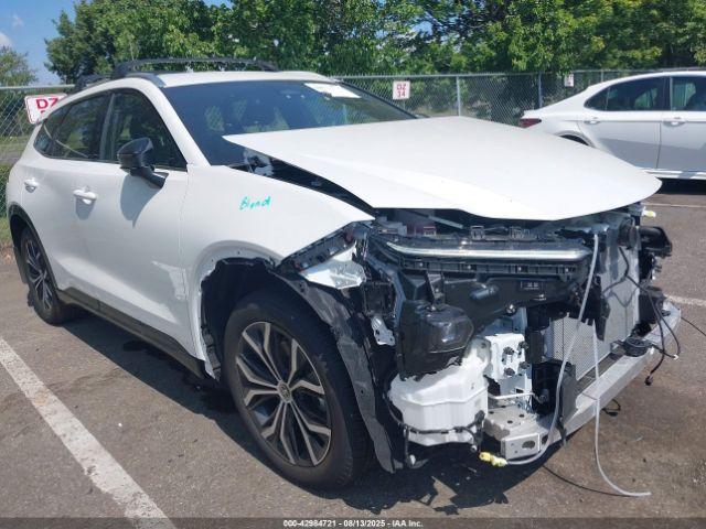  Salvage Toyota Crown Signia