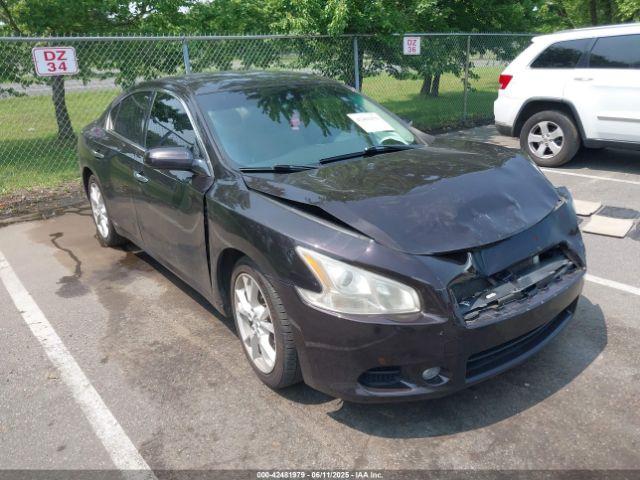  Salvage Nissan Maxima