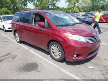  Salvage Toyota Sienna
