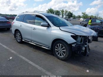  Salvage Nissan Pathfinder