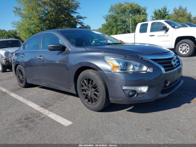  Salvage Nissan Altima