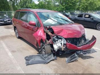  Salvage Toyota Sienna