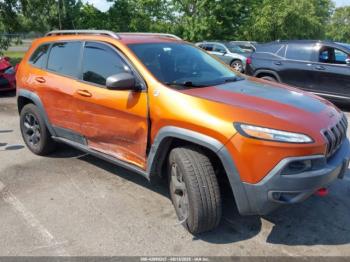  Salvage Jeep Cherokee