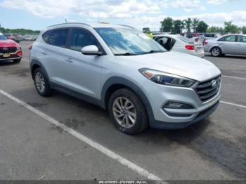  Salvage Hyundai TUCSON