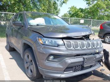  Salvage Jeep Compass