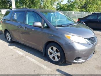  Salvage Toyota Sienna