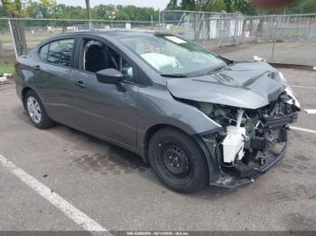  Salvage Nissan Versa